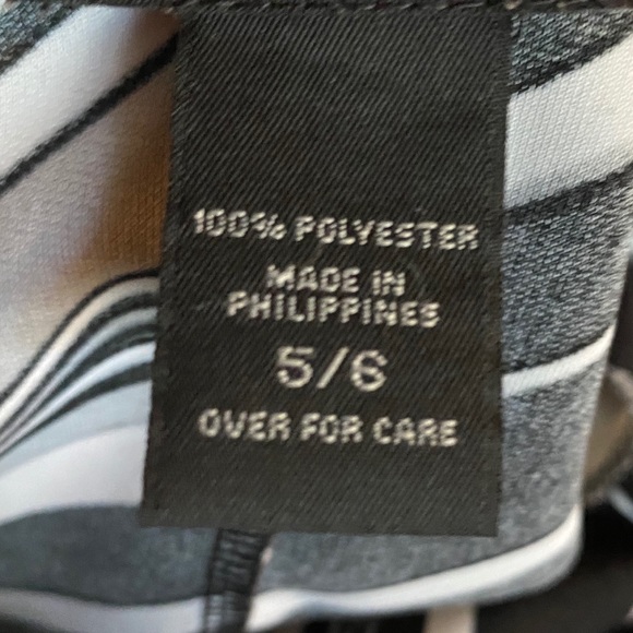 🌺BOGO🌺 Express Striped dress-work or play! - Picture 4 of 5